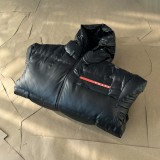 超話題! プラダ n級品 三角バッグダウンジャケット