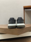 稀少 プラダ コピーおすすめ 靴舌車縫ブランドのプラスチックロゴ
