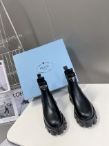 ★超人気 プラダ 激安通販 トップバージョンマドレーヌ厚底ポケット三角ロゴのカップルブーツ