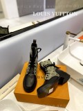 超奇跡の入荷☆ ルイヴィトン コピー 2023 ssランウェイショーの主力新型マーチンブーツ