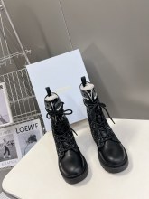 大人気 ディオール コピー の秋冬ランウェイモデルの中筒靴