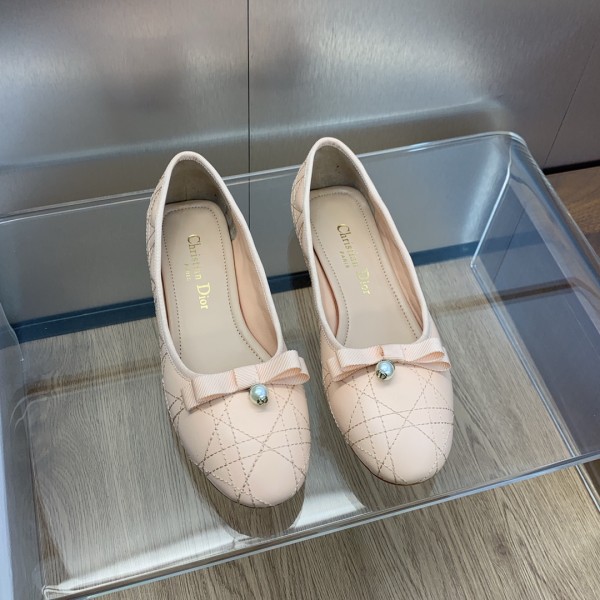 一目惚れ♪ ディオール n級品 2024早春高定シリーズ新ロゴ電気刺繍トウチェックバレエ婦人靴