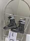 大人気 ディオール コピー の秋冬ランウェイモデルの中筒靴