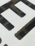 大人気 フェンディ激安通販 2024春夏新作布刺繍ロゴラウンドネック半袖Tシャツ2色