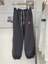 高品質 バレンシアガ 偽物通販 赤い丸印アルファベットロゴプリントのカップル向けパンツ
