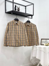 ★超人気 バーバリー 偽物通販 新定番刺繍ゴールドアルファベット刺繍ロゴキャップパーカー
