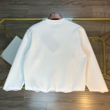 【話題商品！】プラダ コピー の新作胸元メタル三角標識丸首パーカー2色