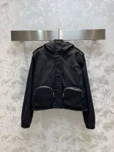 累積売上総額第１位！ プラダ 偽物通販 24 SS春先新キャップスタンドカラーショート丈ジャケット