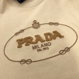 稀少 プラダ 激安通販 2024春夏新作立体タオル刺繍ロゴラウンドネックTシャツ