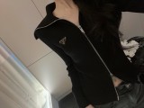 超奇跡の入荷☆ ロエベ コピーおすすめ 24 SS新作三角ニット開襟トップス