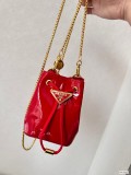 【話題商品！】 プラダ 偽物通販 PRADAミニバケツバッグ