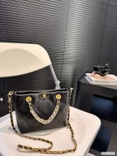 日本未入荷 シャネル n級品 チェーンバッグ