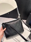 入手困難 シャネル 激安偽物 CHANEL チェーンバッグ