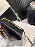 日本未入荷 シャネル n級品 チェーンバッグ