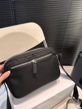 追跡付 プラダ スーパーコピー PRADA ナイロンカメラバッグ