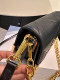 大人気プラダ  激安偽物 PRADA  菱格チェーンバッグ