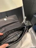 追跡付 プラダ コピー PRADA 脇下バッグ
