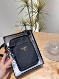 累積売上総額第１位！プラダ コピーおすすめ PRADA ナイロン携帯電話バッグ