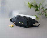 日本未入荷 フェンディ n級品 ウエストバッグ