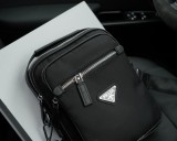 新作 プラダ  コピー PRADA 片肩クロスバッグ