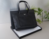 一目惚れ♪ プラダ コピーおすすめ PRADA 手提げリュックサック