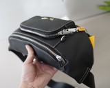 日本未入荷 フェンディ n級品 ウエストバッグ