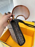 稀少 フェンディ 偽物通販 ミニスパンコールトートバッグ