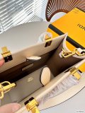 追跡付 フェンディ n級品 トットバッグ