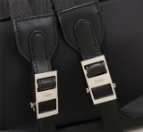 高品質 フェンディ 激安偽物 カウンターの新しい布と超繊維革リュックサックフェンディ小怪獣