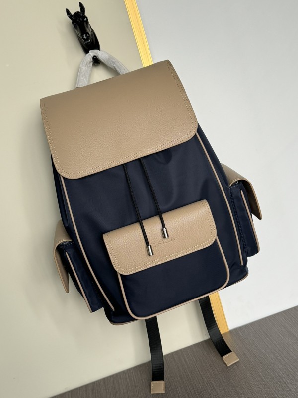 追跡付 プラダ 偽物通販 PRADA 2024最新デザインのプラダナイロン布と輸入子牛革リュック