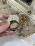【話題商品！】ディオール コピー 蝶 リベット 横版戴妃バッグ