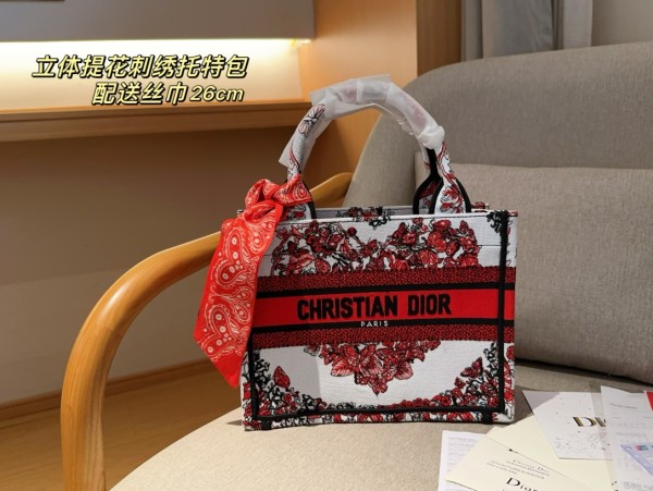 超奇跡の入荷☆ ディオール 激安偽物 高密刺繍トートバッグ