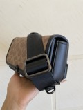 日本未入荷 コーチ n級品 新型男性バッグcharter携帯電話バッグ