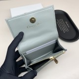 【話題商品！】ディオール コピー 短財布