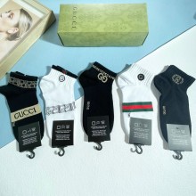 累積売上総額第１位！ グッチ コピーおすすめ 靴下って