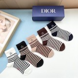 日本未入荷 ディオール コピー 靴下って