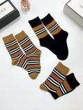 入手困難 バーバリー コピー 靴下って