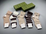 日本未入荷  グッチ 激安通販 靴下って