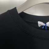 【話題商品！】モンクレール コピー 24SS新作ダックMレターフロッキード刺繍半袖Tシャツ