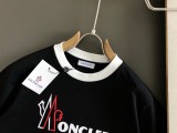 高品質 モンクレール スーパーコピー ロゴフォームラウンドネック半袖Tシャツ