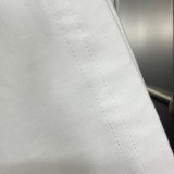 日本未入荷 モンクレール 激安通販 24SS新作ダックMレターフロッキード刺繍半袖Tシャツ