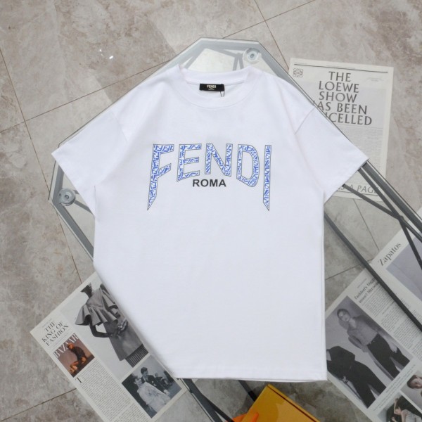 超奇跡の入荷☆ フェンディ n級品 ポケット ジップ カジュアル ラウンドネック 半袖 Tシャツ