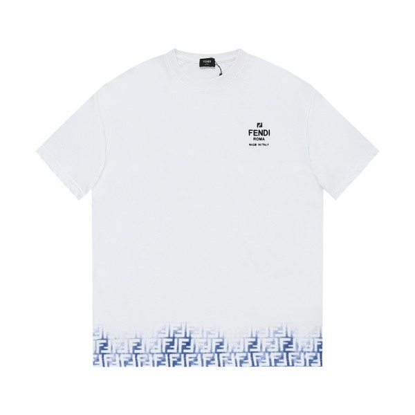 使い勝手良し フェンディ 偽物通販 2024 裾グラデーションLOGO プリント半袖Tシャツ