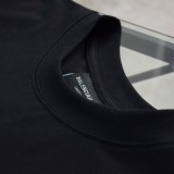 累積売上総額第１位！バレンシアガ 激安偽物 マイクロレーベル ロゴプリント クルーネック 半袖Tシャツ