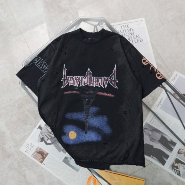 入手困難 バレンシアガ 偽物通販 インバーテッドナイトパイロン ラウンドネック半袖Tシャツ