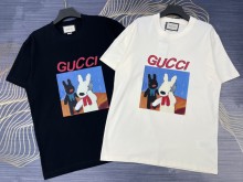 【話題商品！】グッチ 激安偽物 2024春夏新作カラーカートゥーンプリントラウンドネック半袖Tシャツ2色
