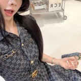 【限定】 シャネル コピー ダブルGアルファベットジャカードロゴ入り開襟ワンピース