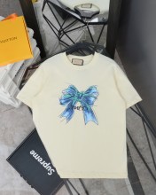 【限定】 グッチ スーパーコピー 前後アルファベットロゴプリントラウンドネック半袖Tシャツ
