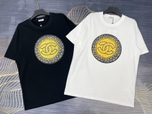 ★超人気 シャネル 激安偽物 2024春夏新作プリントロゴラウンドネック半袖Tシャツ2色