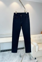 日本未入荷 ヴェルサーチ コピー クラシック黒パンツ